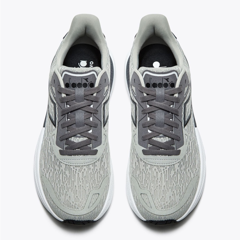 Men’s Diadora Equipe Nucleo 2 Silver DD/Steel Gray Running Shoes